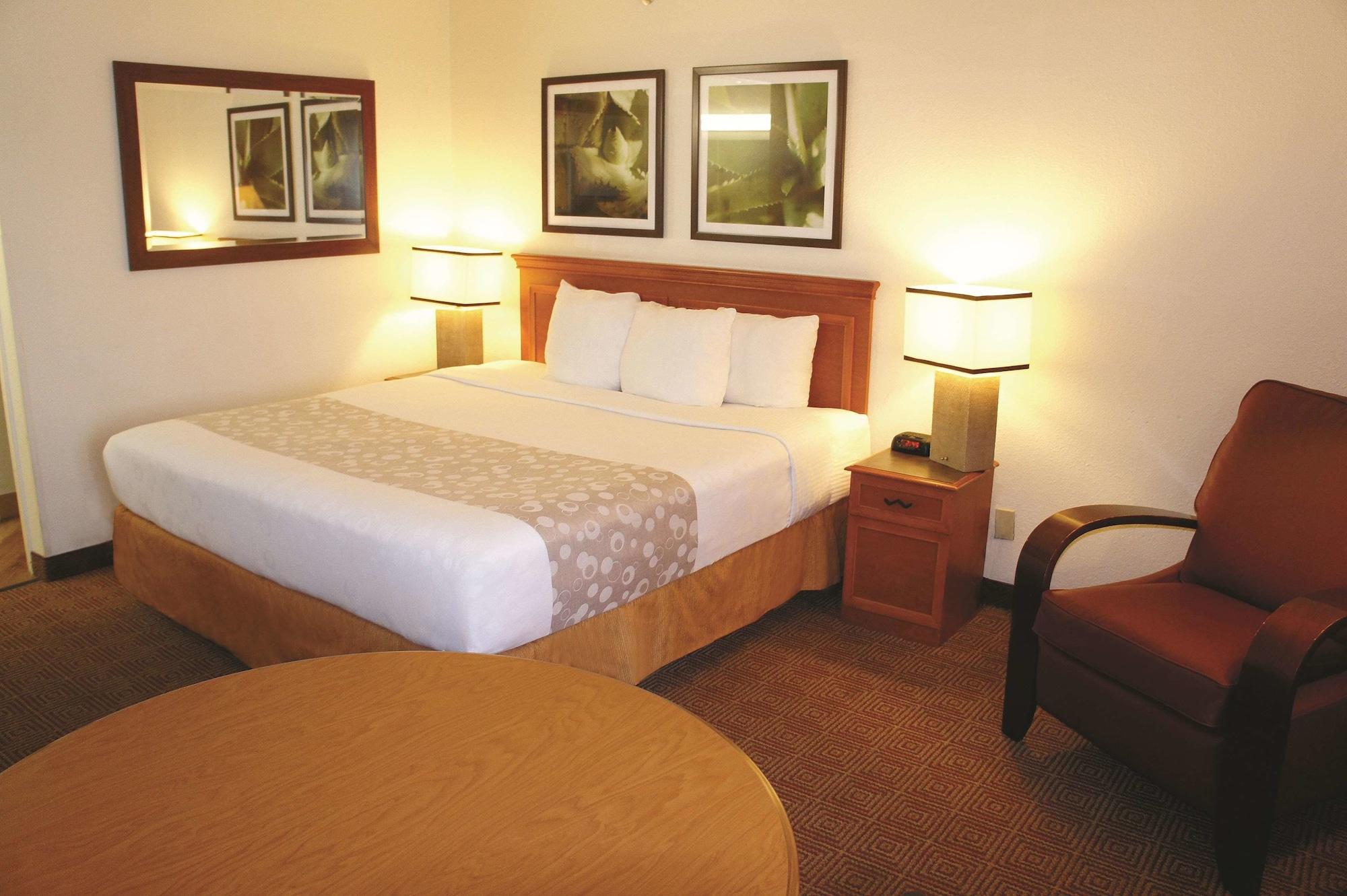 La Quinta Inn By Wyndham Kansas City North North Kansas City Dış mekan fotoğraf