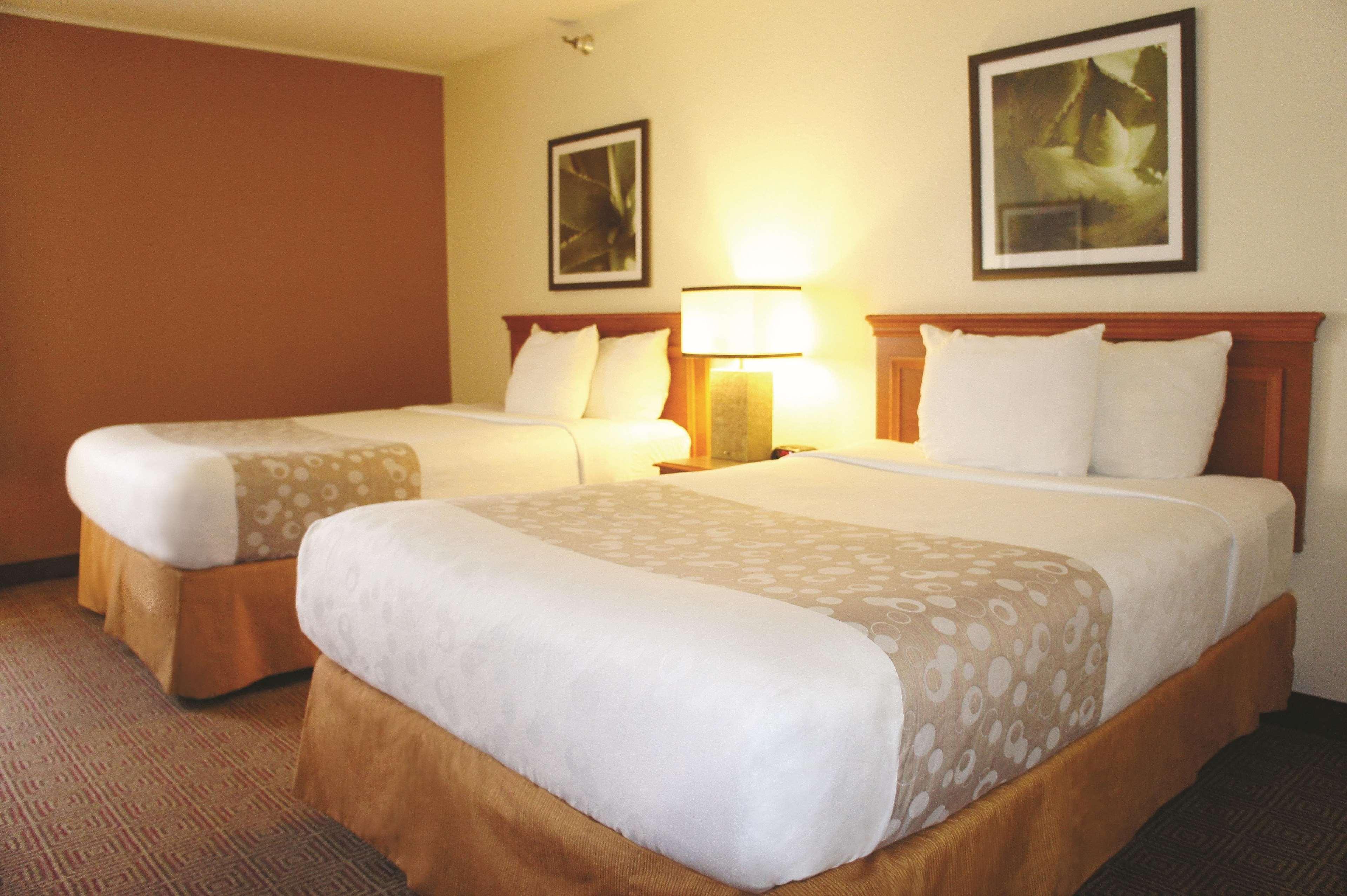 La Quinta Inn By Wyndham Kansas City North North Kansas City Dış mekan fotoğraf