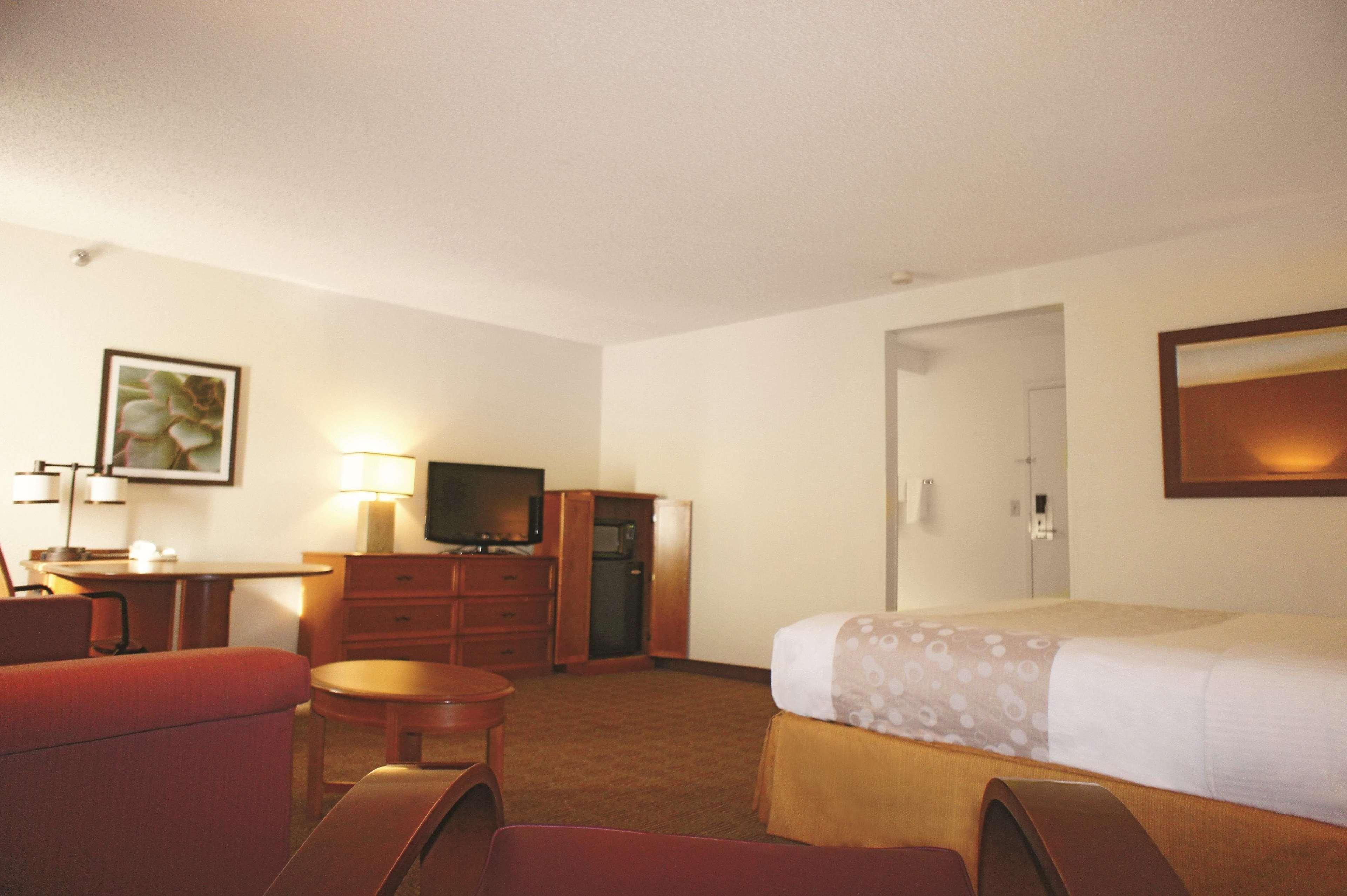 La Quinta Inn By Wyndham Kansas City North North Kansas City Dış mekan fotoğraf