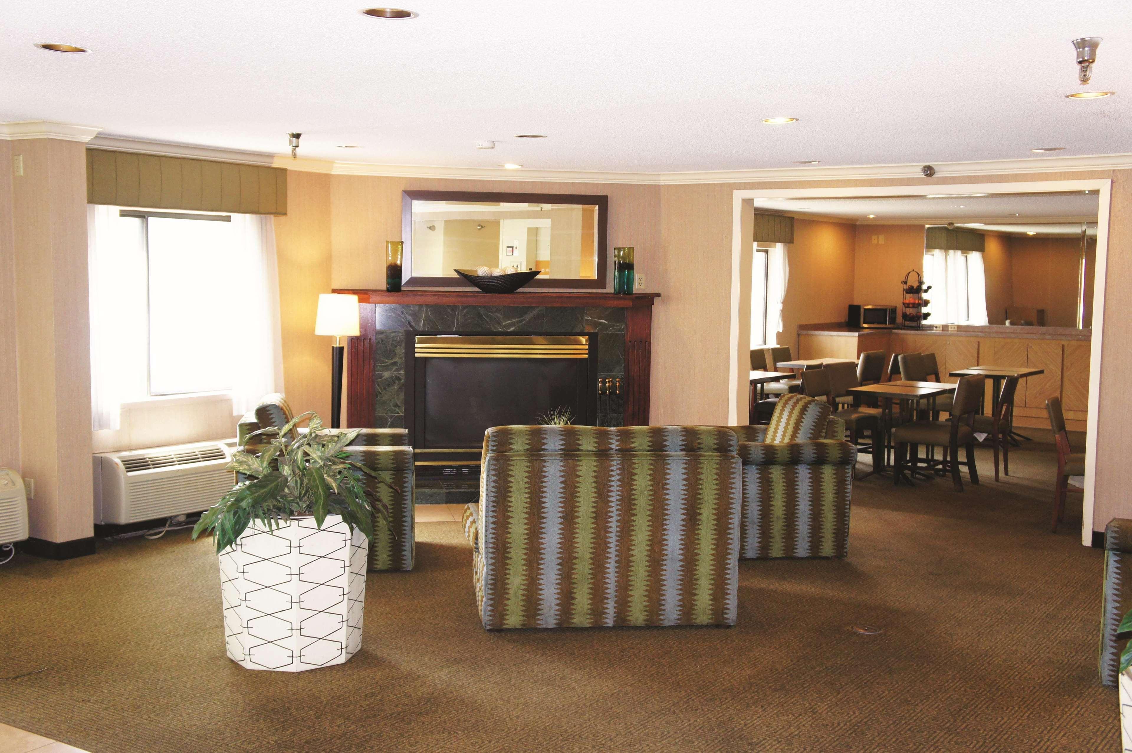 La Quinta Inn By Wyndham Kansas City North North Kansas City Dış mekan fotoğraf