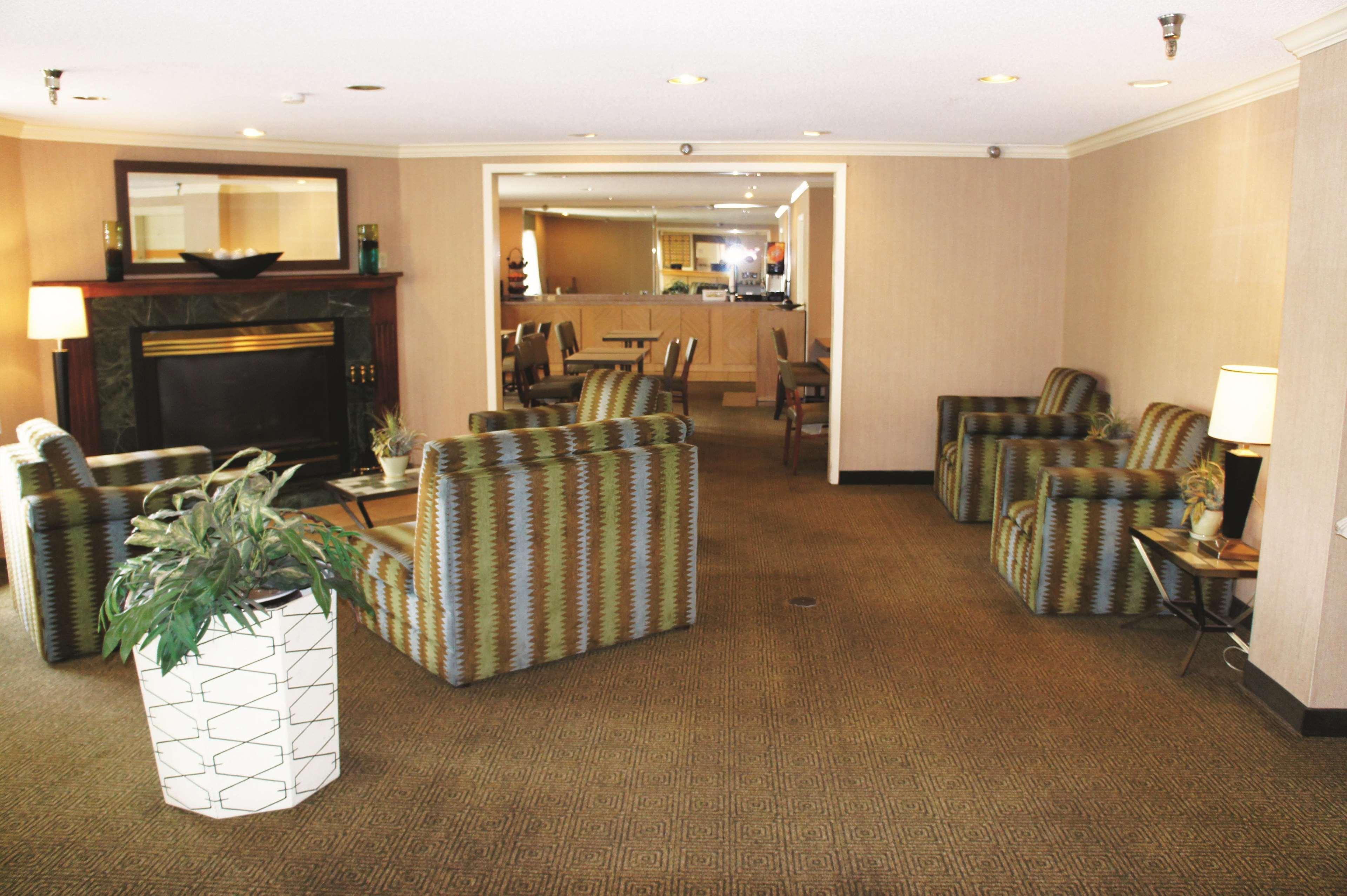 La Quinta Inn By Wyndham Kansas City North North Kansas City Dış mekan fotoğraf